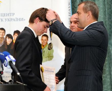 Клюєв хоче покрити всю країну «унікальною освітньою мережею»