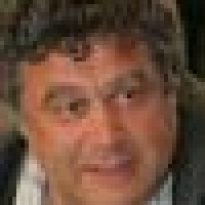 В России георгиевские ленточки на себя цепляют наркодилеры