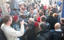 ЗМІ: у Києві зносять ринок «Лісовий» - є поранені