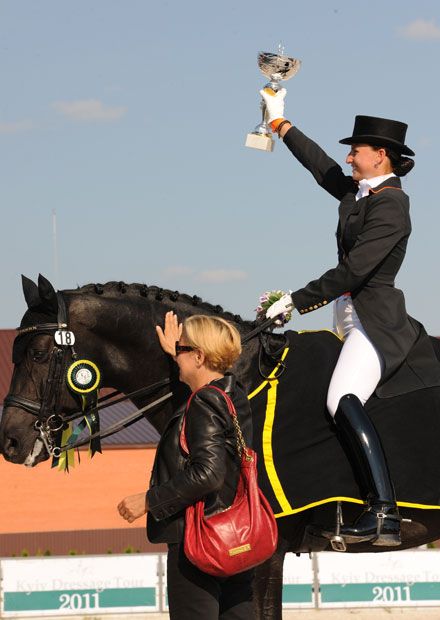 Украинка взяла Большой приз на международных конных соревнованиях