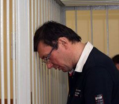 Юрій Луценко під час слухання справи у Печерському райсуді. Київ, 20 червня