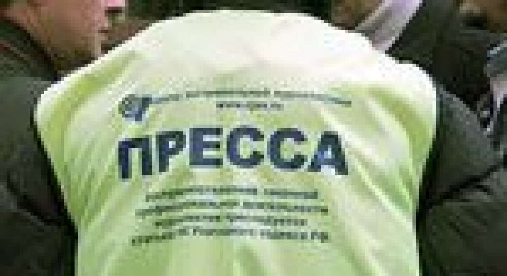 У той час, як Янукович розповідав про демократію, журналістів не пускали в туалет