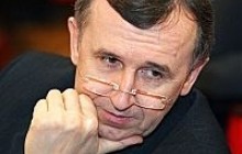 Янукович подыскал временное "око"