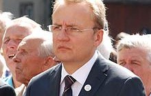 Львів вшанував загиблих молитвою, а не провокативними акціями