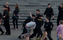 У Білорусі під час «мовчазних» акцій протесту затримали 450 людей