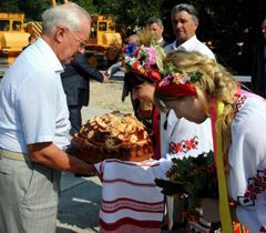 Віхи тижня. Скромна чарівність Тимошенко, церковна «кирилиця» і фальстарт соціалістів