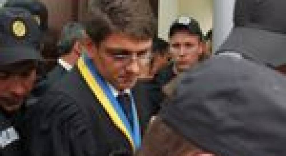 Когда Киреев заходит в зал суда, не встает уже никто