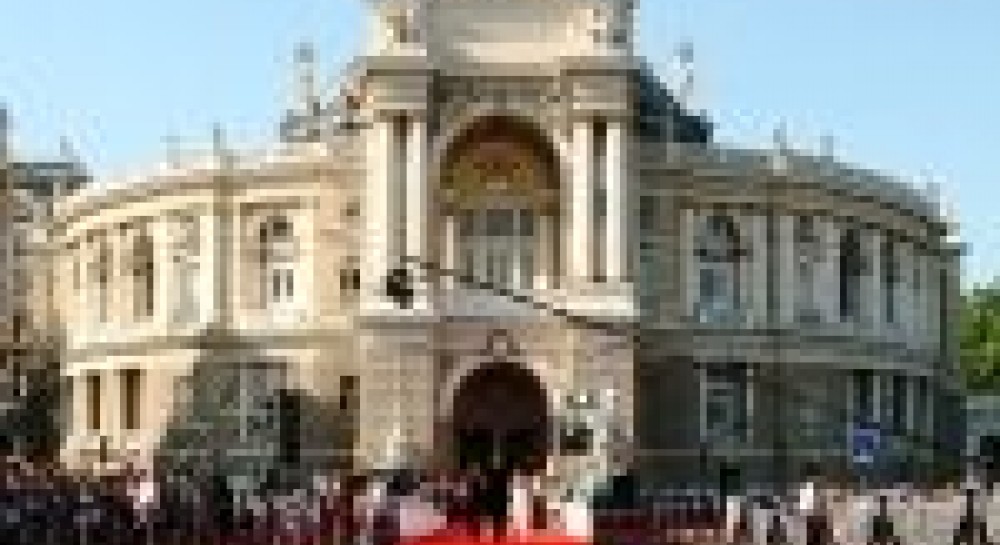 Закриття ОМКФ: пошуки українських дружин і неочікувані результати