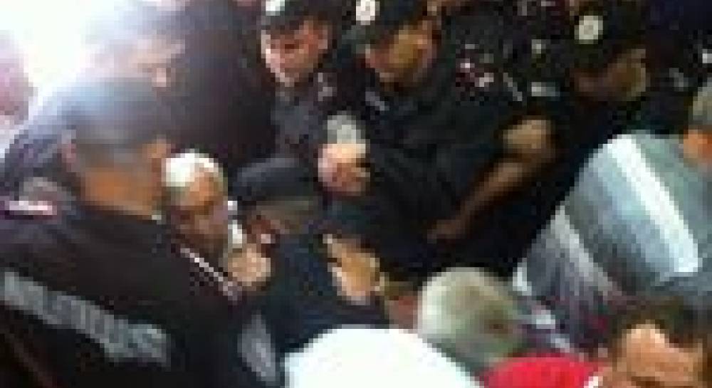 Суд над Тимошенко: «грифони» тіснили депутатів, Тимошенко перекрикувала свідків