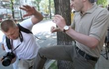 Посольство Грузії звільнило задираку і вибачилося перед пресою