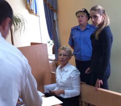 Юлия Тимошенко в зале заседаний Печерского районного суда Киева. 15 августа