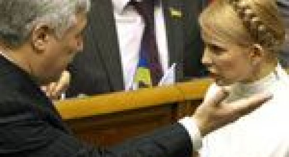 Тимошенко назвала дату ее ареста, Ехануров припомнил ЕЭСУ, прокурорша уложила косу а-ля Юля