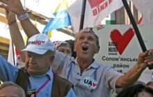 Сторонники Тимошенко едут в Киев из всех городов Украины