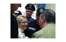 Суд над ЮВТ: Тимошенко скаржиться на катування і не припиняє вранішні пробіжки