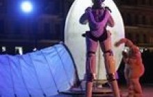 “Планета Лем”: польські театральні роботи під Софійським собором