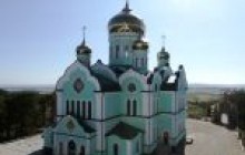 «Буковина вітає свого патріарха» або що насправді відбувається у Чернівцях?