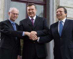 Ромпей, Янукович, Баррозу