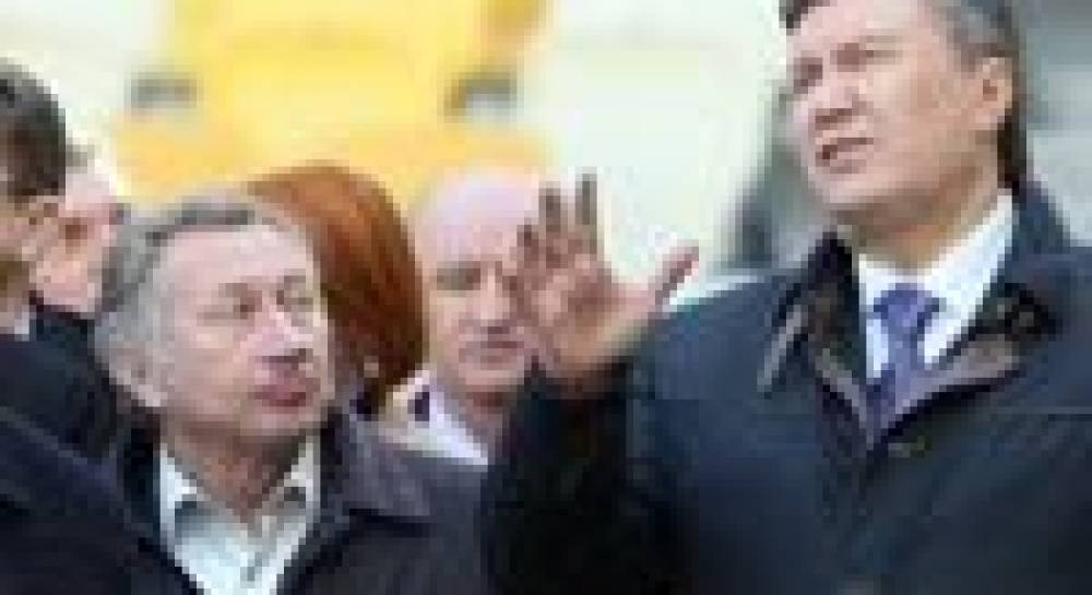 Янукович відкрив львівський стадіон за день до свята