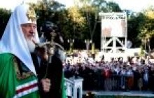 Як Буковина патріарха зустрічала: потік людей прямував до собору п'ять годин
