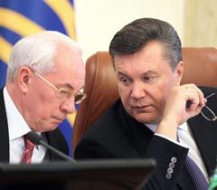 Виктор Янукович и Николай Азаров во время расширенного заседания Кабимина. Киев, 2 ноября