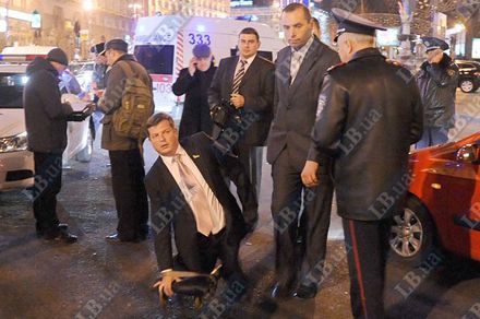 СМИ: Бентли, спровоцировавший крупное ДТП на Крещатике, принадлежит нардепу