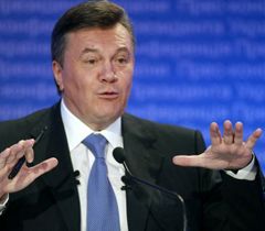 Віктор Янукович під час прес-конференції, присвяченій підсумкам року. Київ, 21 грудня 