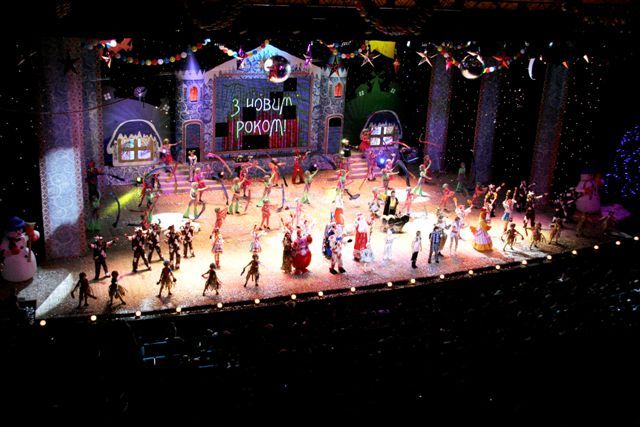 Казкове новорічно-різдвяне шоу для дітей у Палаці «Україна»

