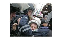 Суд над ЮВ: Тимошенко поднимут с кровати принудительно?