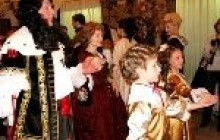 «Бал принців» у столичному музеї Гончара: крижані замки, розкішне вбрання і справжня баронеса