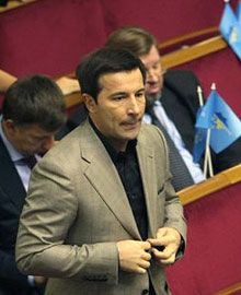 Януковича просят взять под личный контроль вопрос завода “Индар”