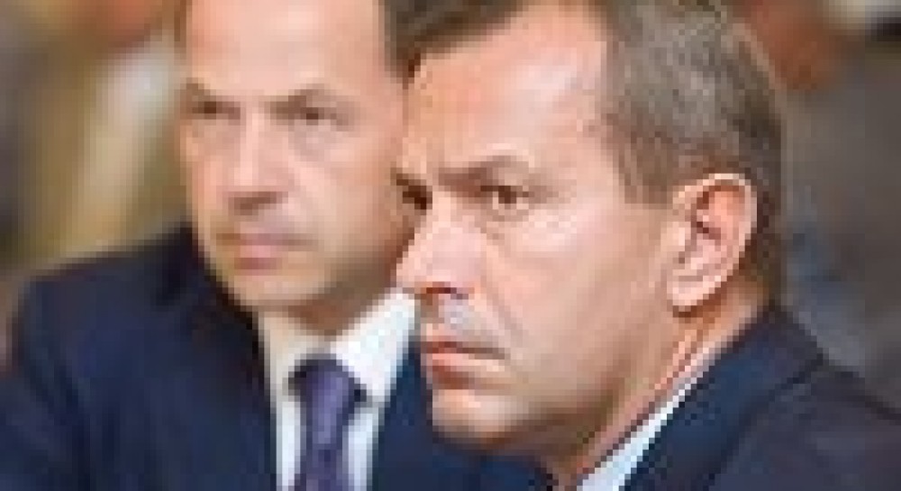 Віхи тижня. Зі Страсбурга – без санкцій, з Вашингтона – без грошей, з Давоса – топлес