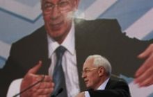 Азаров рассказал, почему так тяжело идут переговоры с Россией