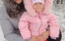 Допоможіть маленькій Алісі вирости!