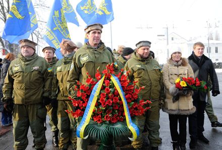 Під час покладання квітів «афганці» повернулися до влади спиною (фото)