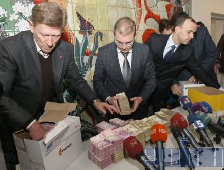 Передача «мільйонів Забзалюка»: піар чи благодійність?