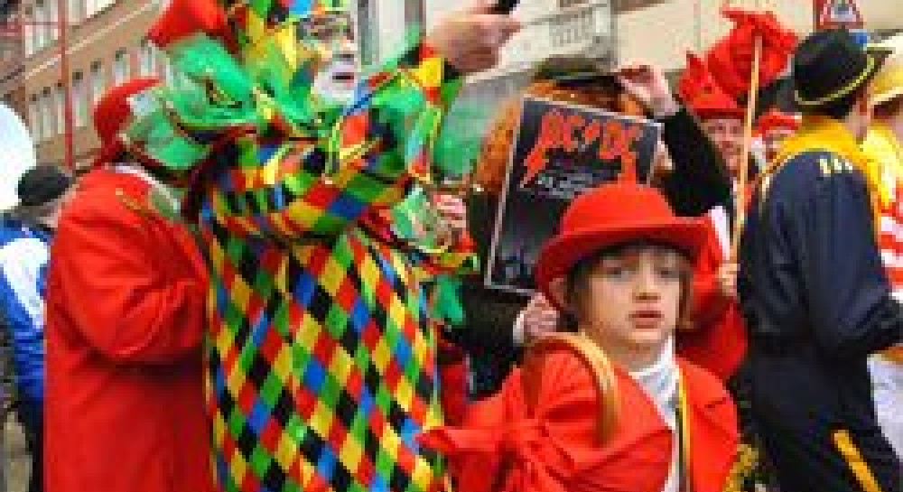 Європа відгуляла Масляну карнавалами (фоторепортаж)