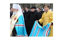 Кто инициировал неприличную драку за место главы УПЦ МП