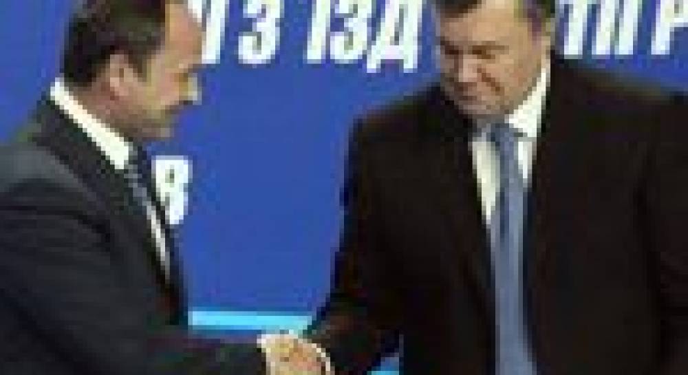 Съезд ПР: Янукович демонстрировал нехватку идей, Азаров возмущался журналистами