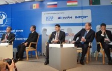 На форуме СНГ в Москве хвалят Крым