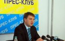 Є.Суслов: «Відчуття, що ти між двома вогнями, стимулює йти вперед. Зупинятися немає сенсу»