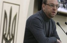 Власенко запропонував Кузьміну відмінити свідоцтво про народження Тимошенко