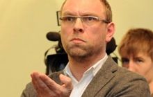 Власенко возмущен принудительной госпитализацией Тимошенко
