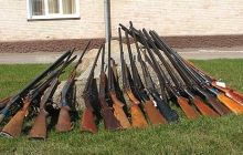 Пенсионерка пришла в милицию зарегистрировать 9 ружей и револьвер