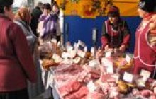 Вінничани "затарились" на Паску за цінами виробників