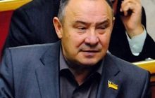 На акции в поддержку Тимошенко на глазах милиции нардепа избили трубой