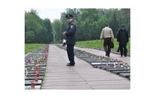 Львов встретил День Победы траурными лентами и запретом митингов