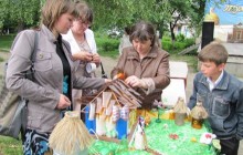 За сміття діти отримували подарунки