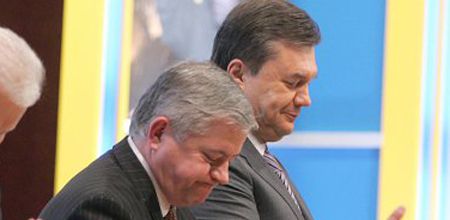 Кінах, Янукович