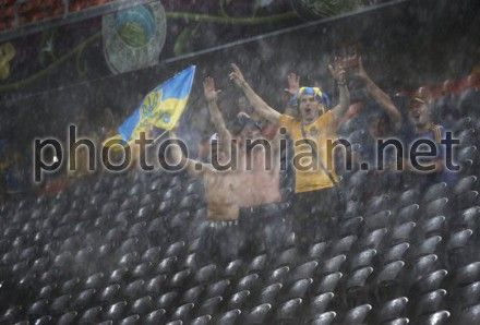 Желто-голубой Донецк и затопленная «Донбасс Арена»: как это было (репортаж)