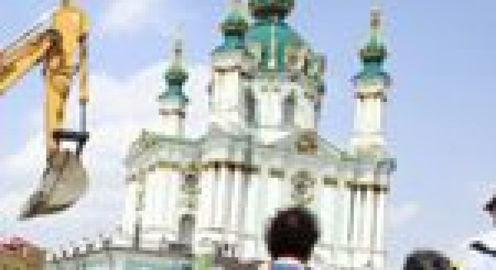 Андреевский спуск: оффшор оффшором погоняет, но активисты не сдаются